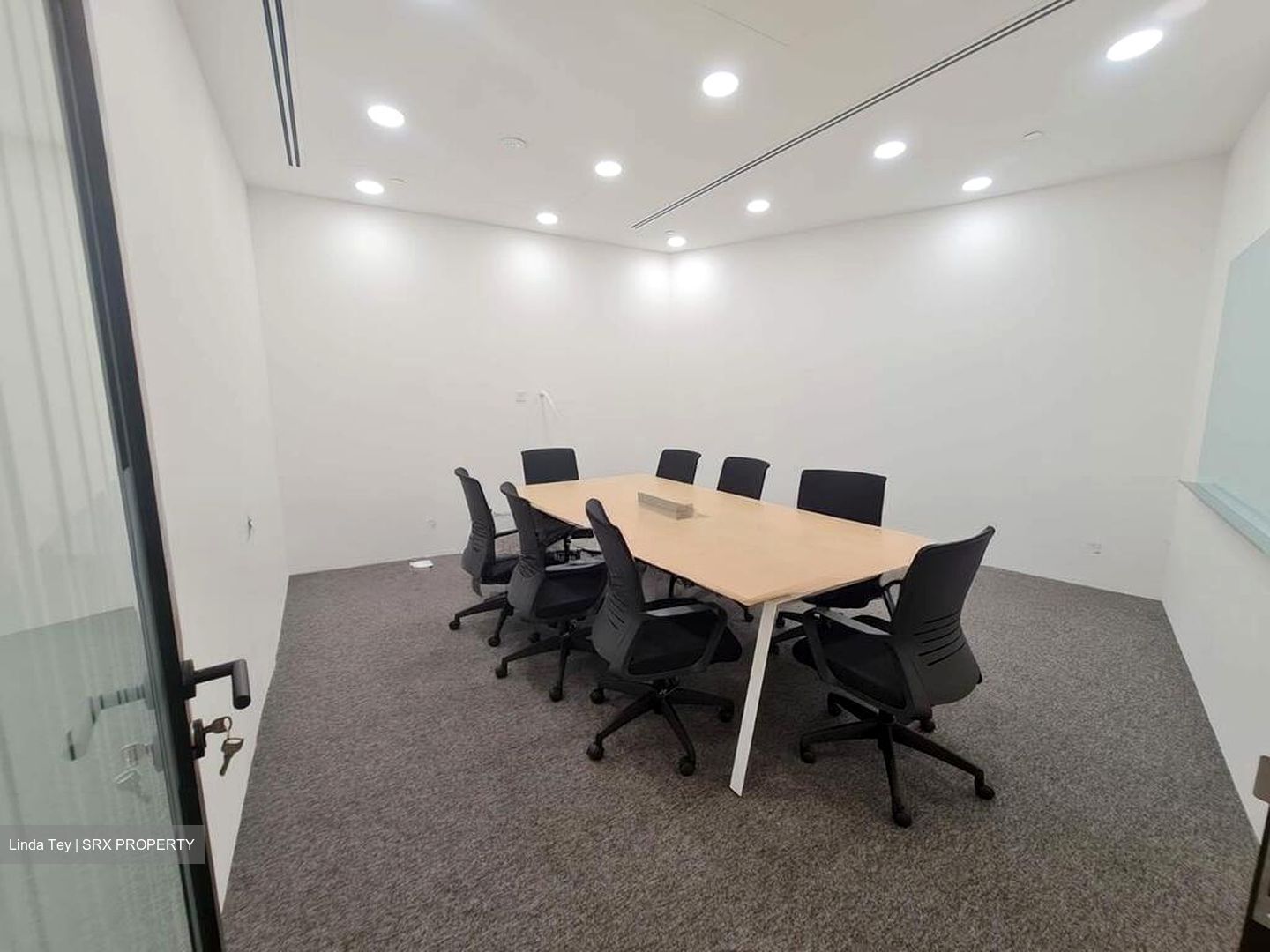 PLUS (D1), Office #566787891